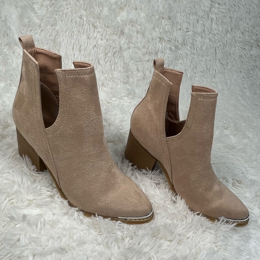 Mi.iM | Tess | Nude Suede Ankle Booties - Picture 4 of 12